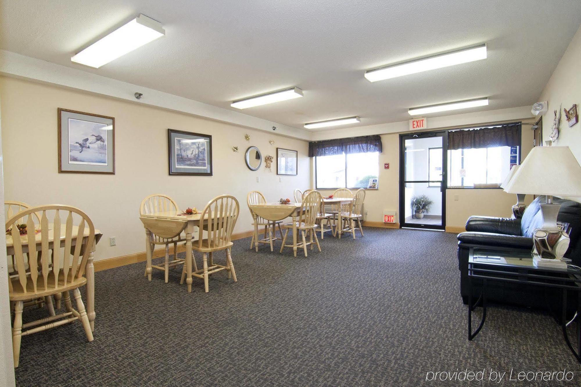 Americas Best Value Inn Zumbrota Restaurant foto